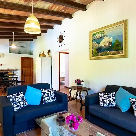 Pep, Con Piscina En *